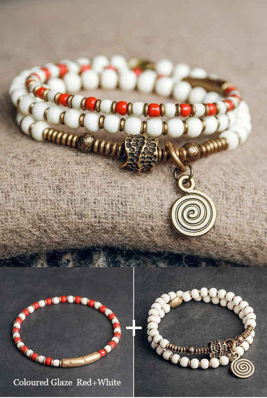 Bracelet Tibétain Multirang Os de Yak et Verre de Murano – Breloque en Laiton Martelé