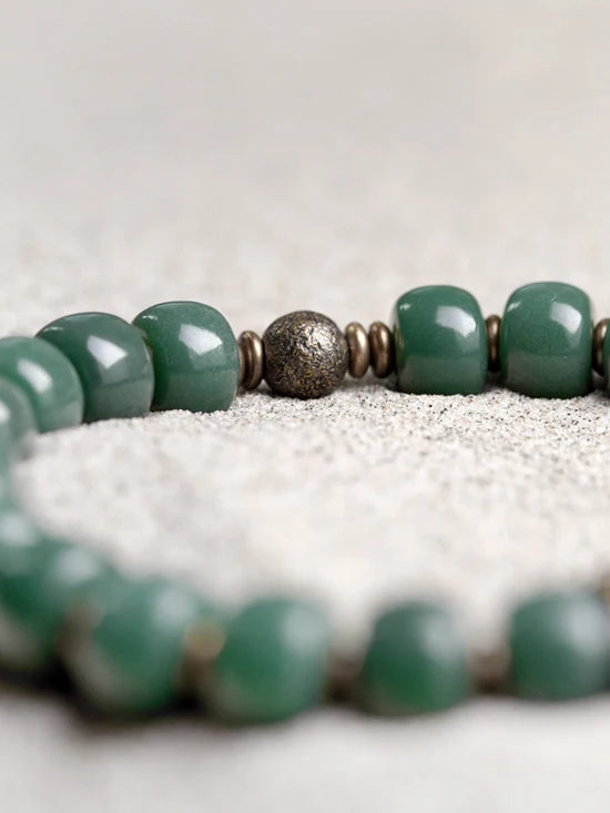 Bracelet Graines de Bodhi Vertes et Laiton – Bijou Zen Porte-Bonheur