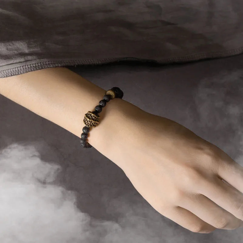 Bracelet Pierre de Lave et Laiton – Bijou Énergétique Unisexe
