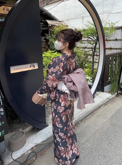 Yukata Deux Pièces Noir et Rose Poudré | Kimono Japonais d'Été Élégant et Fleuri