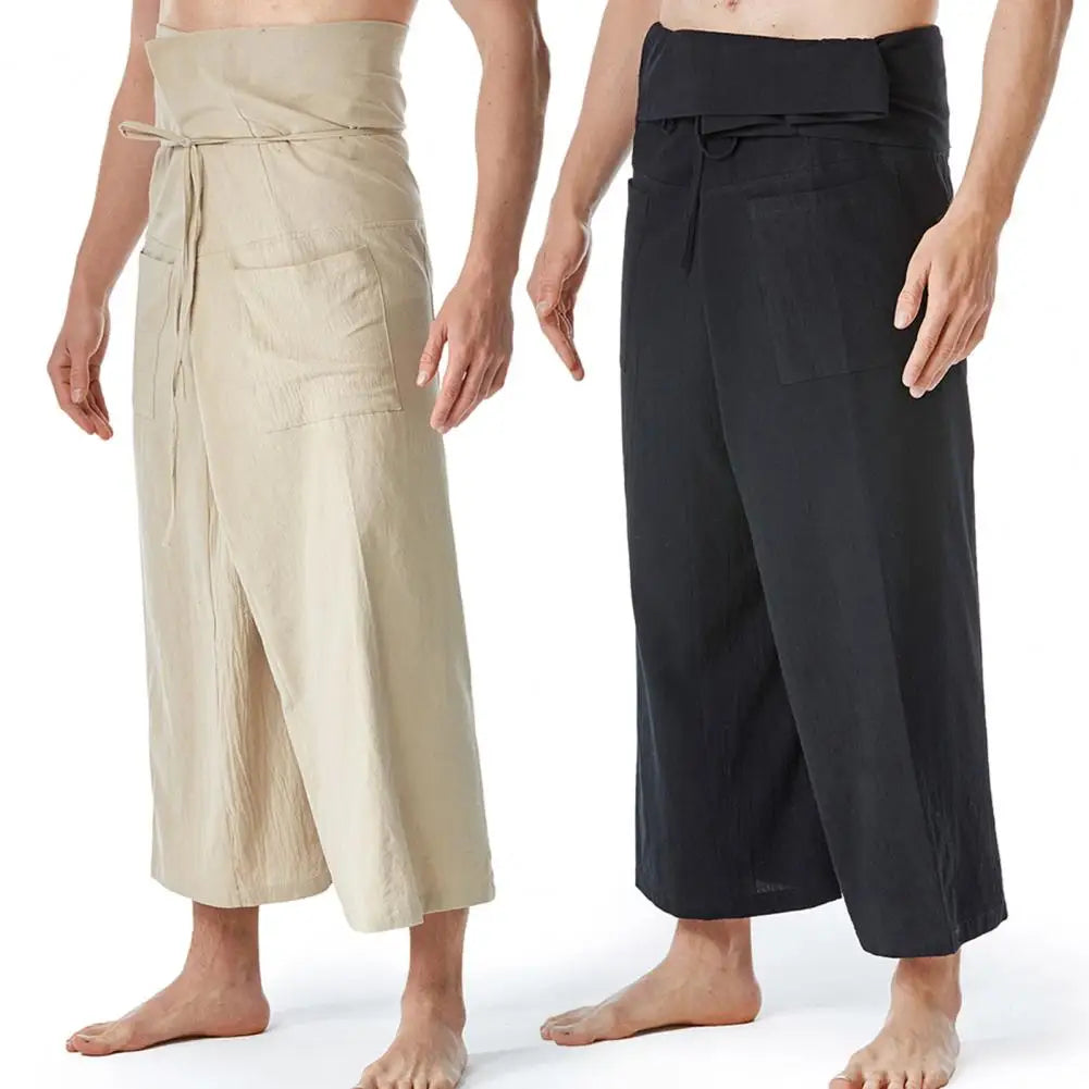 Dos d'un pantalon large en lin marron, coupe ample et confortable pour un style décontracté.