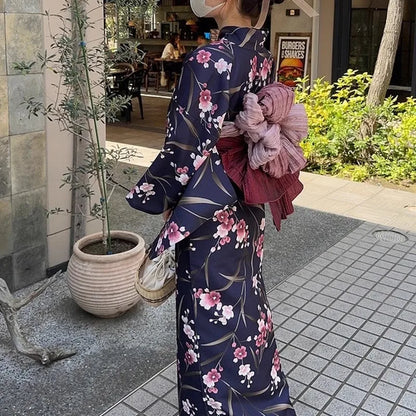 Yukata Deux Pièces Bleu Marine et Floral | Kimono Japonais d'Été Élégant et Fleuri