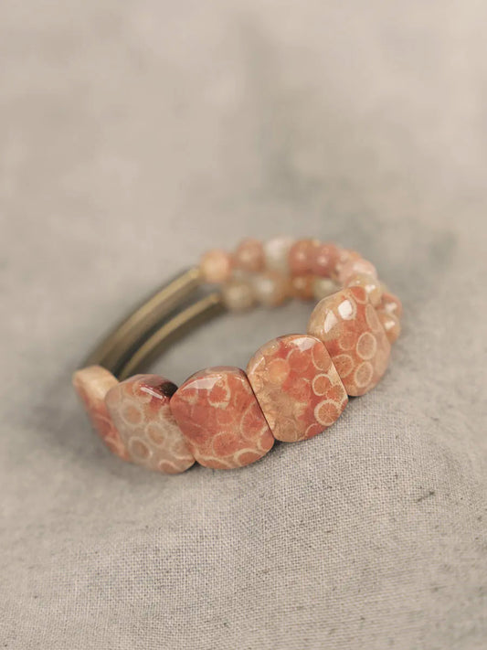 Bracelet Pierre Rouge Naturelle et Perles de Laiton – Bijou Yoga et Sérénité Unisexe