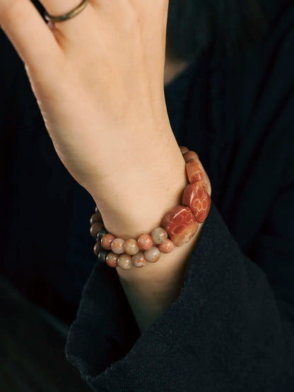 Bracelet Bois de Santal et Pierre Corail avec Perles de Laiton – Bijou Oriental