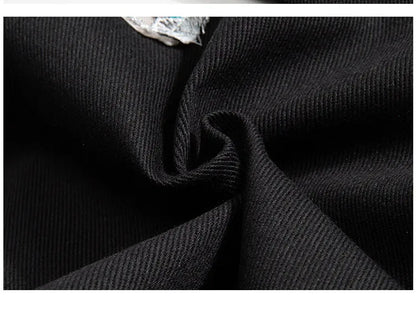 Profil de la veste vintage illustrant son volume oversize et l'élégance de ses broderies printanières.