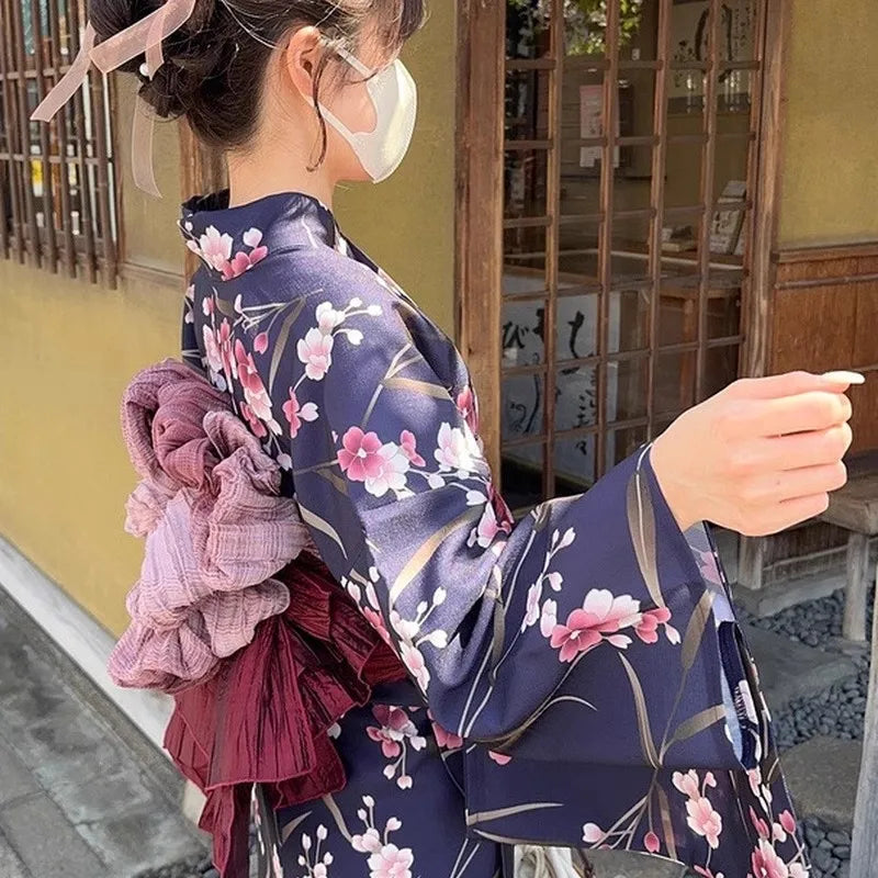 Yukata Deux Pièces Bleu Marine et Floral | Kimono Japonais d'Été Élégant et Fleuri