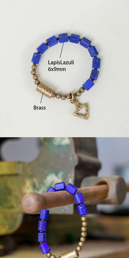 Bracelet Lapis Lazuli et Laiton avec Pendentif Triangle – Fait Main