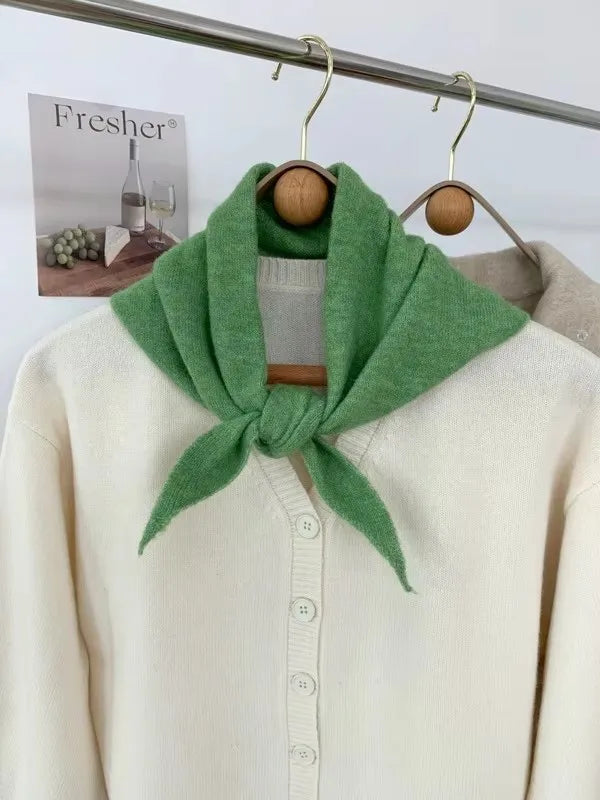 Écharpe Triangulaire en Laine Tricotée - Rayures Colorées