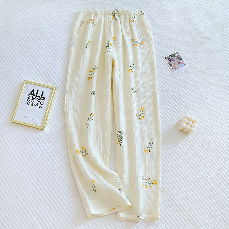 Pantalon de détente vert menthe avec imprimés floraux japonais, coupe large décontractée.