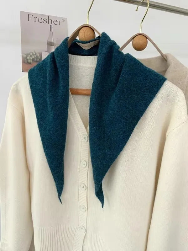 Écharpe Triangulaire en Laine Tricotée - Rayures Colorées