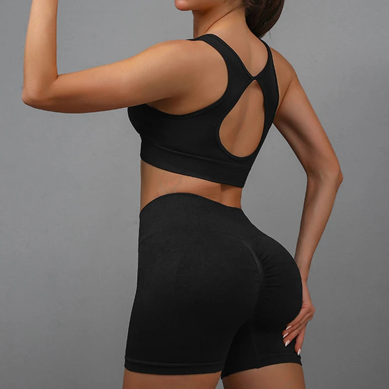 Ensemble de Yoga 2 Pièces pour Femme : Brassière Dos Ouvert et Short Gainant - Tenue de Sport Sans Couture pour Fitness et Gym