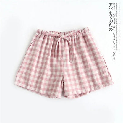 Short de pyjama court en coton léger, idéal pour une tenue d'intérieur décontractée et fraîche.