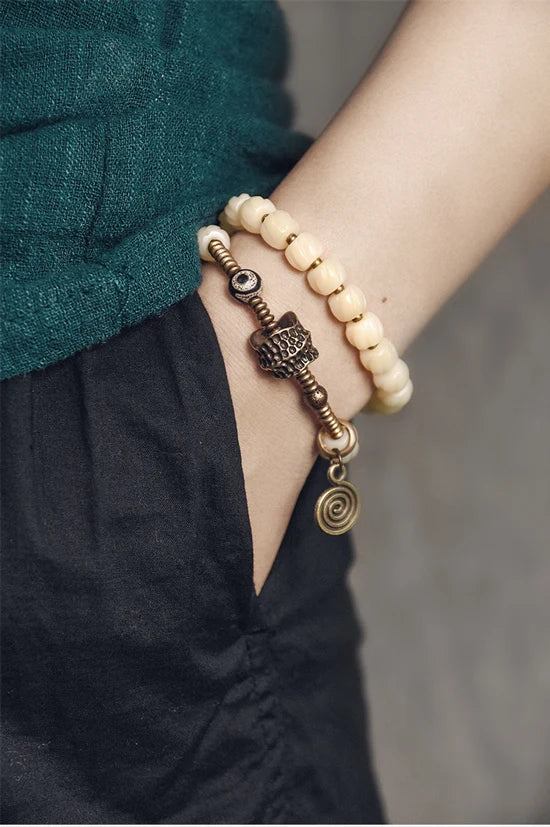 Bracelet Double Rang Os de Yak Tibétain et Cuivre Martelé – Paix et Énergie Positive
