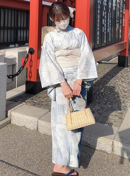 Yukata Deux Pièces Bleu Céleste | Kimono Japonais d'Été avec Motif de Fleurs