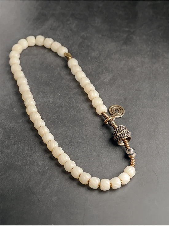 Bracelet Double Rang Os de Yak Tibétain et Cuivre Martelé – Paix et Énergie Positive