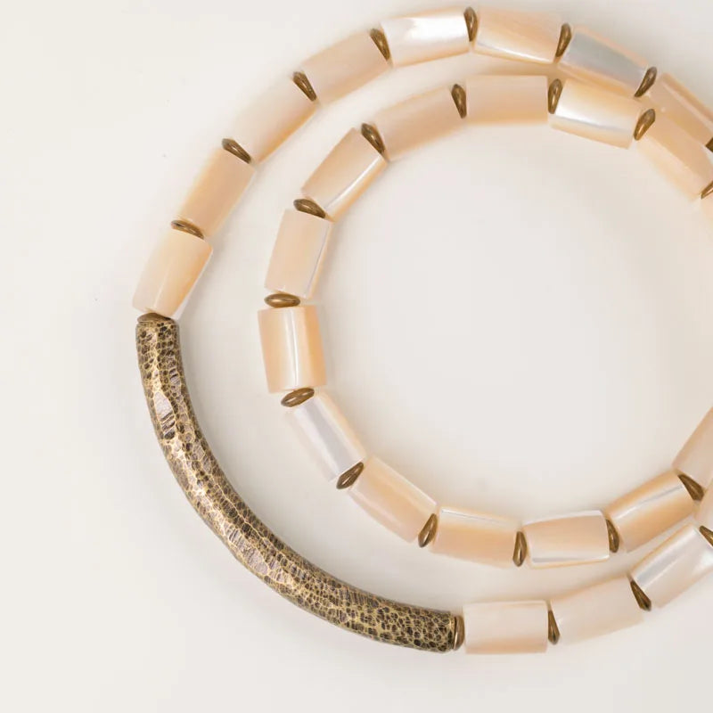 Bracelets à Accumuler Coquillage et Laiton – Set Minimaliste Tons Neutres pour Femme