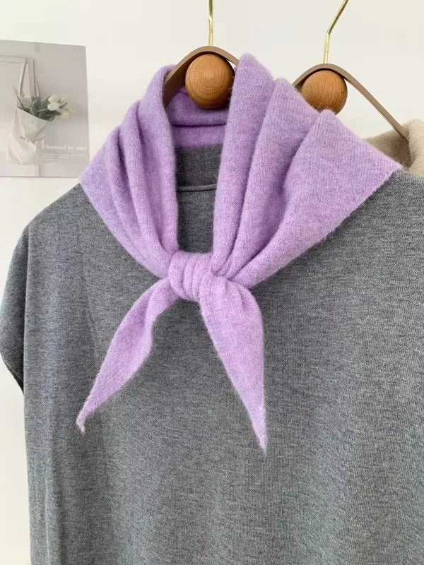 Écharpe Triangulaire en Laine Tricotée - Rayures Colorées