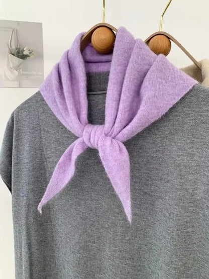 Écharpe Triangulaire en Laine Tricotée - Rayures Colorées