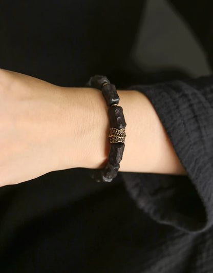 Bracelet Ébène Sculptée Rétro et Breloque Vajra en Laiton – Bois Noir Véritable