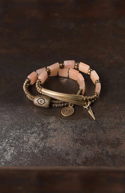 Bracelet Quartz Rose Perles Carrées 12 mm et Œil Protecteur en Laiton – Pour Femme