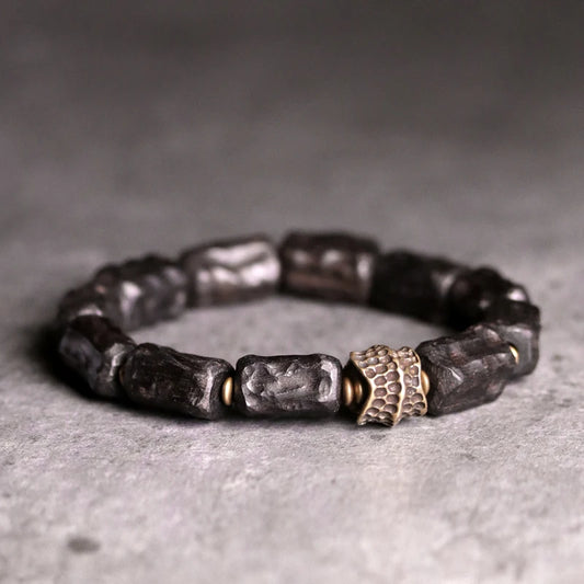 Bracelet Ébène Sculptée Rétro et Breloque Vajra en Laiton – Bois Noir Véritable