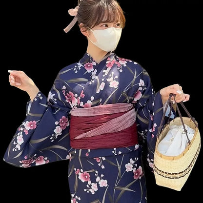 Yukata Deux Pièces Bleu Marine et Floral | Kimono Japonais d'Été Élégant et Fleuri