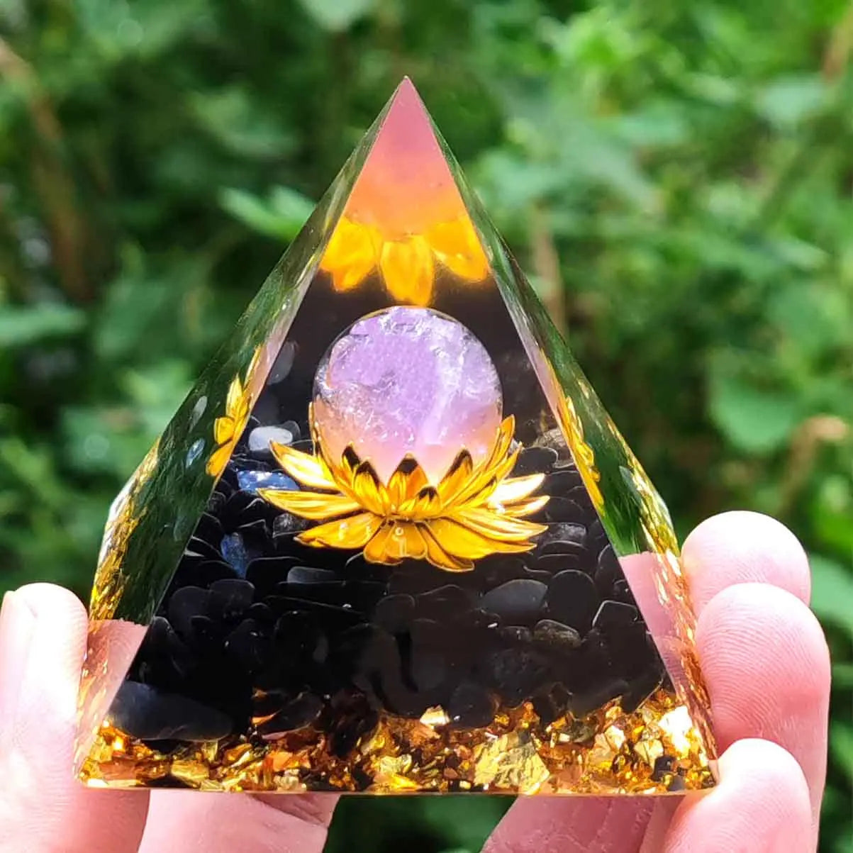 Pyramide d'Orgonite en Améthyste et Obsidienne