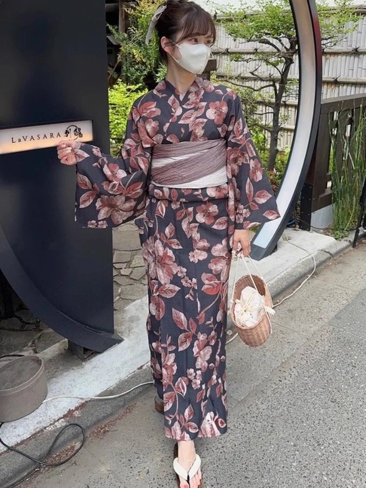 Yukata Deux Pièces Noir et Rose Poudré | Kimono Japonais d'Été Élégant et Fleuri