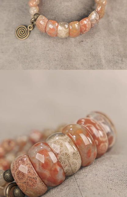Bracelet Double Rang Pierre Corail et Laiton – Bijou Oriental de Prospérité