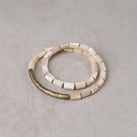 Bracelets à Accumuler Coquillage et Laiton – Set Minimaliste Tons Neutres pour Femme
