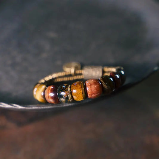Bracelet Oeil de Tigre Multicolore et Laiton Martelé Vintage – Style Rock Unisexe
