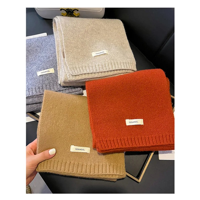 Écharpe en Laine Tricotée - Douceur et Chaleur d'Hiver