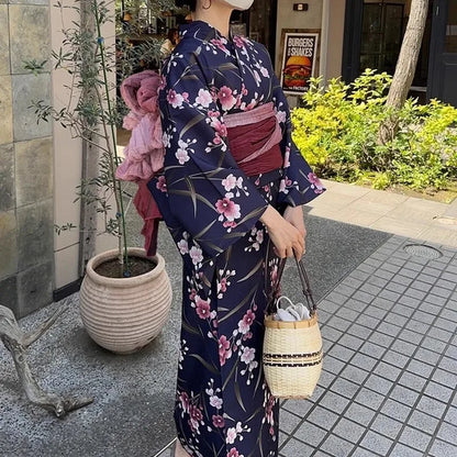 Yukata Deux Pièces Bleu Marine et Floral | Kimono Japonais d'Été Élégant et Fleuri