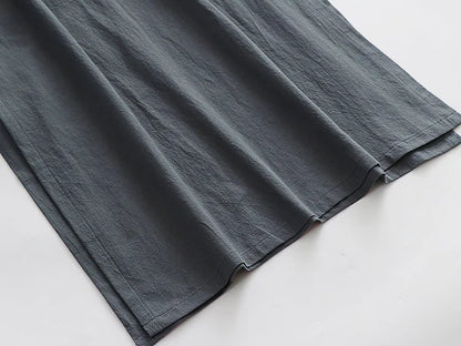 Gros plan sur la texture du tissu lin et coton, matière légère et aérée de haute qualité.