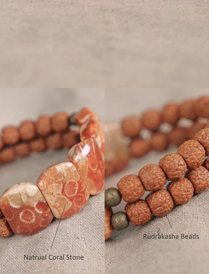 Bracelet Double Rang Rudraksha, Pierre Corail et Laiton – Bijou Oriental de Couple