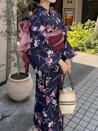 Yukata Deux Pièces Bleu Marine et Floral | Kimono Japonais d'Été Élégant et Fleuri