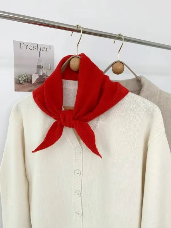 Écharpe Triangulaire en Laine Tricotée - Rayures Colorées