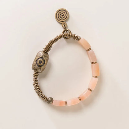 Bracelet Quartz Rose Perles Carrées 12 mm et Œil Protecteur en Laiton – Pour Femme