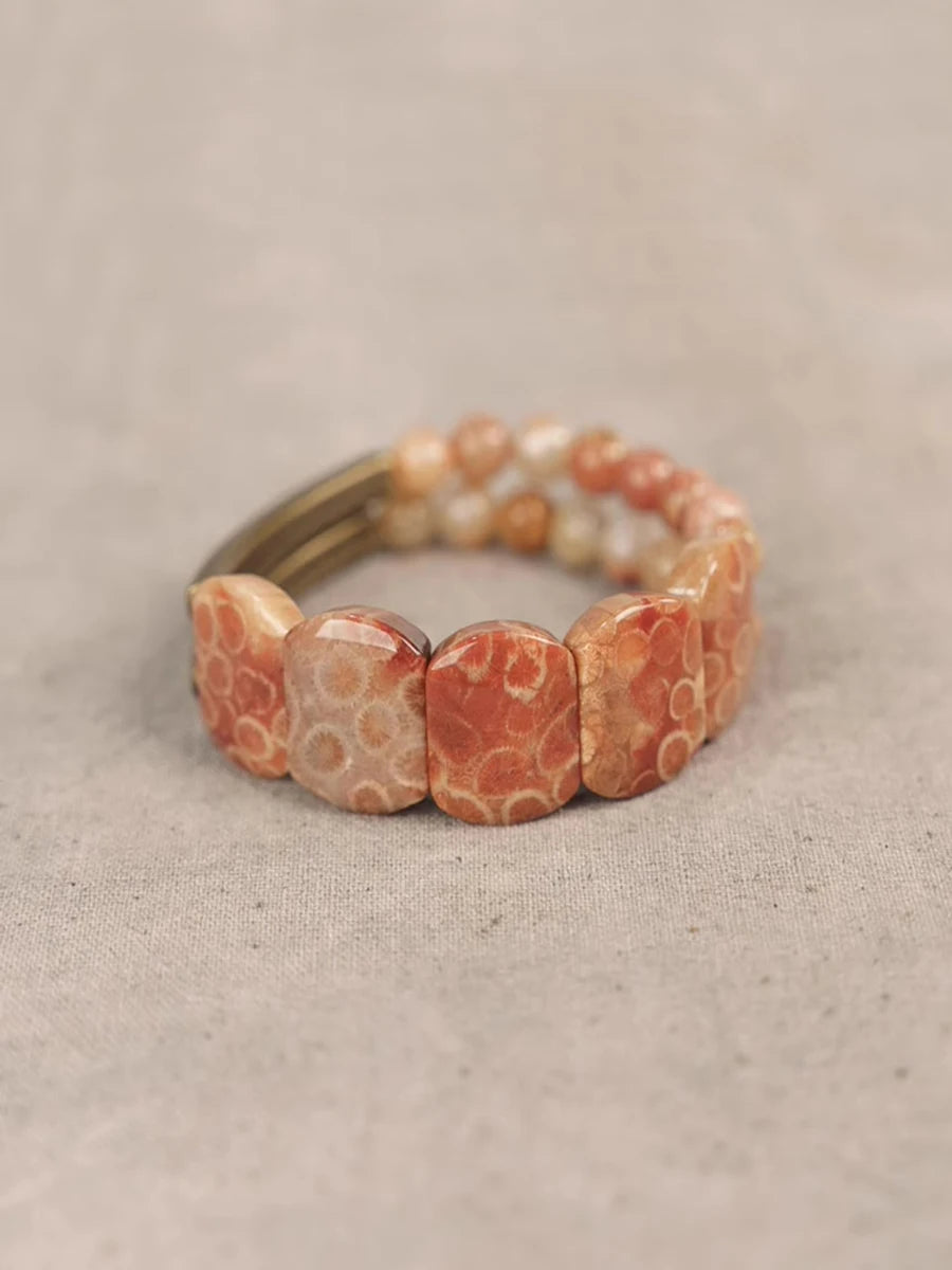 Bracelet Pierre Rouge Naturelle et Perles de Laiton – Bijou Yoga et Sérénité Unisexe