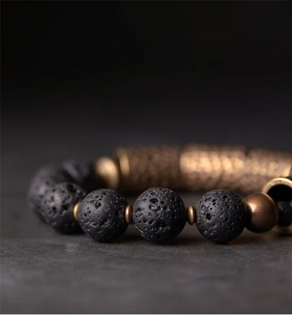 Bracelet Pierre de Lave et Tubes de Laiton Martelé – Style Rock Unisexe