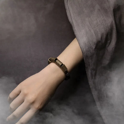 Bracelet Pierre de Lave et Tubes de Laiton Martelé – Style Rock Unisexe
