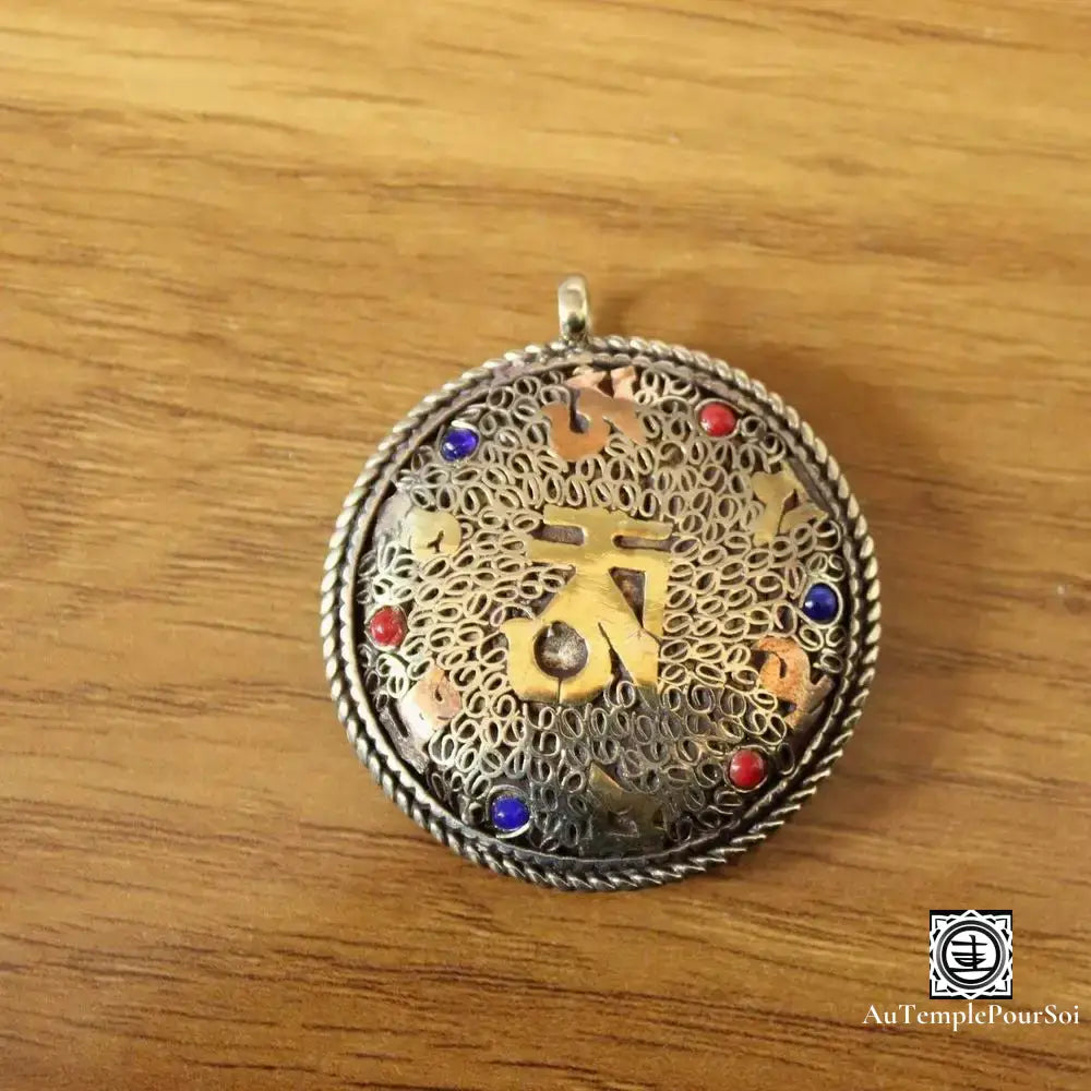 ’Écho Du Cosmos’ - Pendentif En Laiton Avec Mantra Om Pendentif - Tibet