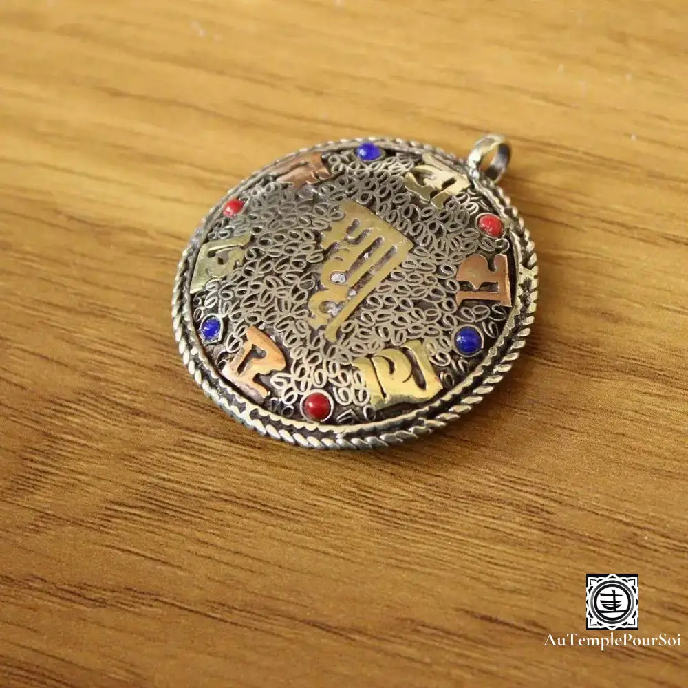 ’Écho Du Cosmos’ - Pendentif En Laiton Avec Mantra Om Pendentif - Tibet