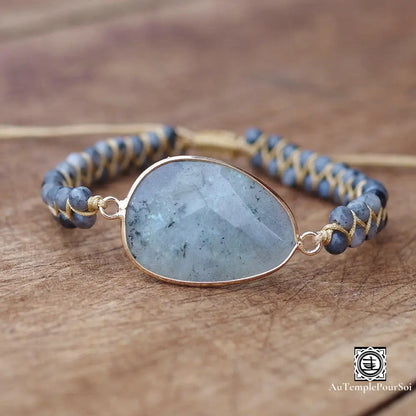 Bracelet Éclat de la Nuit en Labradorite Mystique