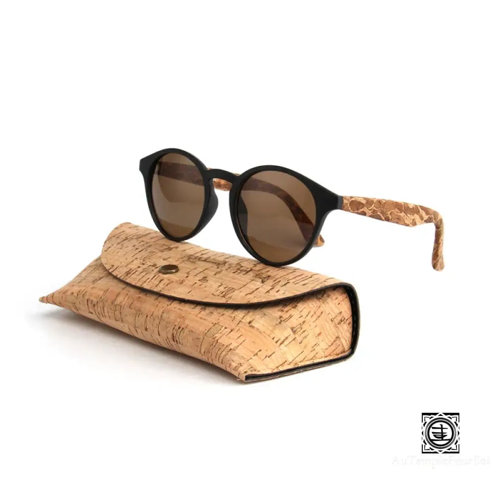 Vision sans reflet avec lunettes de soleil en bois et verres haute définition