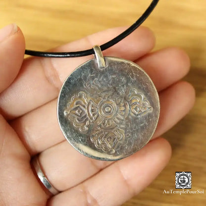 ’Infini Sacré’ - Pendentif Nœud Éternel En Turquoise Pendentif - Tibet