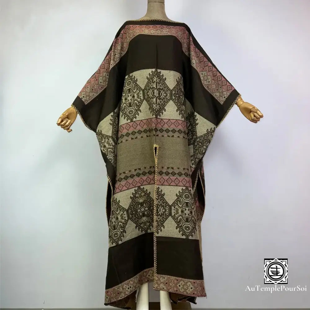 Kaftan ’Mosaïque Élégante’ Ornement Spectral / Unique Offerte