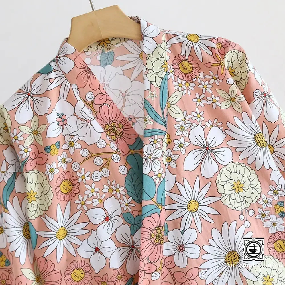 Kimono Floral En Édition Limitée - Éclat Naturel Et Design Moderne