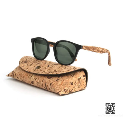 Lunettes de soleil en bois léger et confortable