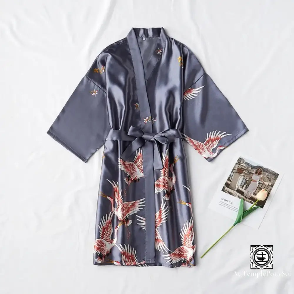 ’Yorokobi’ Kimono Élégance En Soie Avec Motifs - Robe